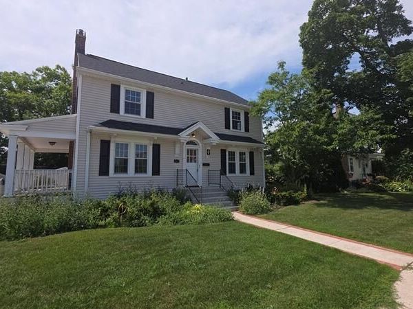 111 Guilford St, Sheboygan Falls, WI 53085