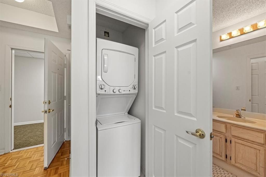900 Arbor Lake Dr, Unit 9-307, Naples, FL 34110 Photo
