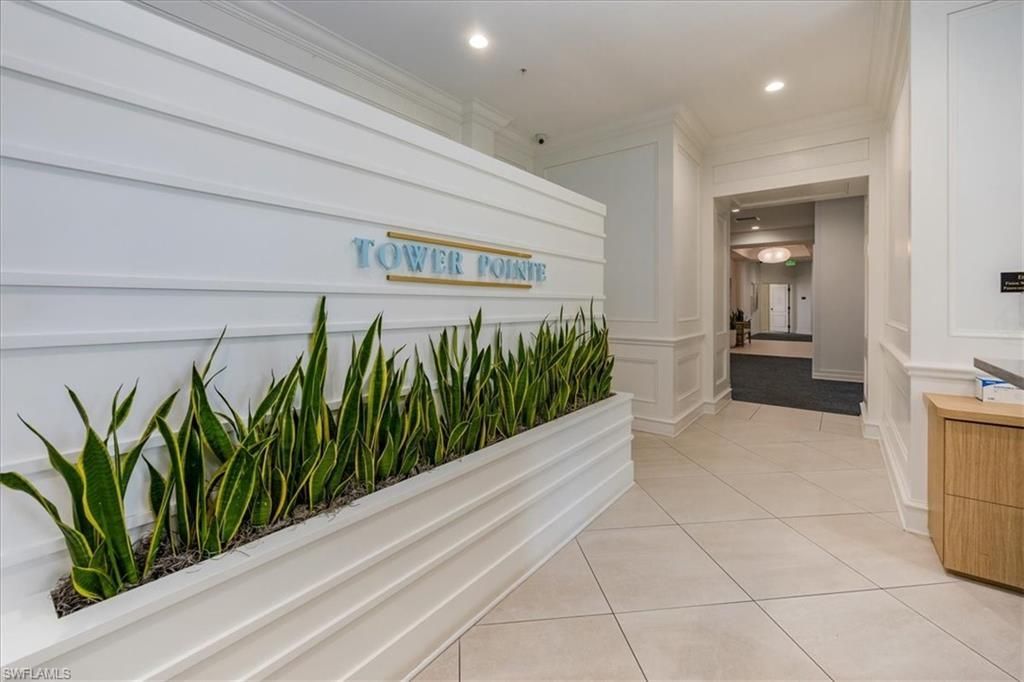 900 Arbor Lake Dr, Unit 9-307, Naples, FL 34110 Photo