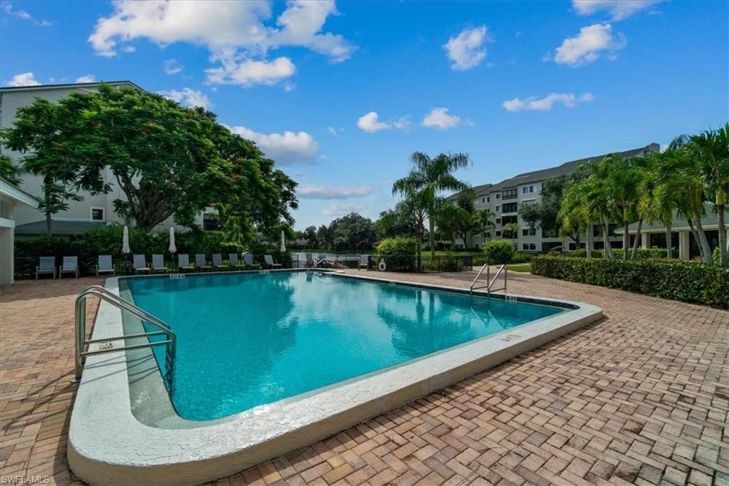 900 Arbor Lake Dr, Unit 9-307, Naples, FL 34110 Photo