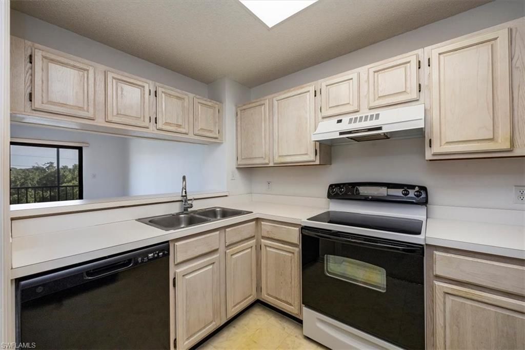 900 Arbor Lake Dr, Unit 9-307, Naples, FL 34110 Photo