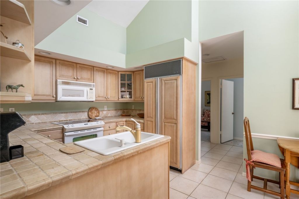 2135 Via Fuentes, Unit 2135, Vero Beach, FL 32963 Photo
