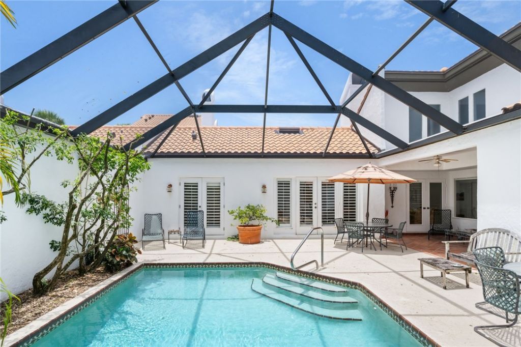2135 Via Fuentes, Unit 2135, Vero Beach, FL 32963 Photo