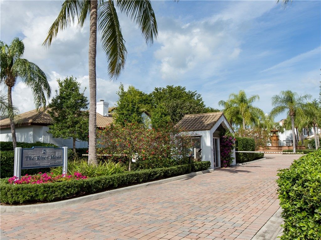 2135 Via Fuentes, Unit 2135, Vero Beach, FL 32963 Photo