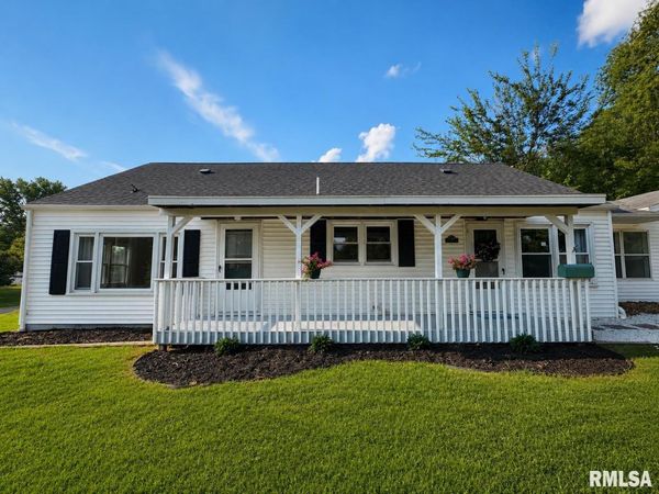 624 W McDonough Street, Macomb, IL 61455