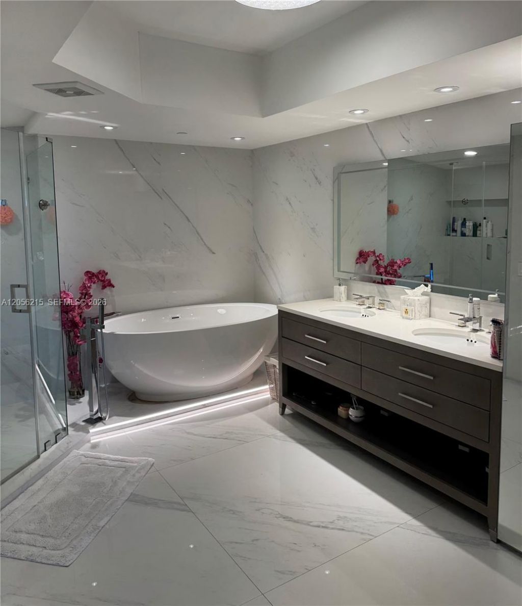 6000 Island Blvd, Unit 402, Aventura, FL 33160 Photo