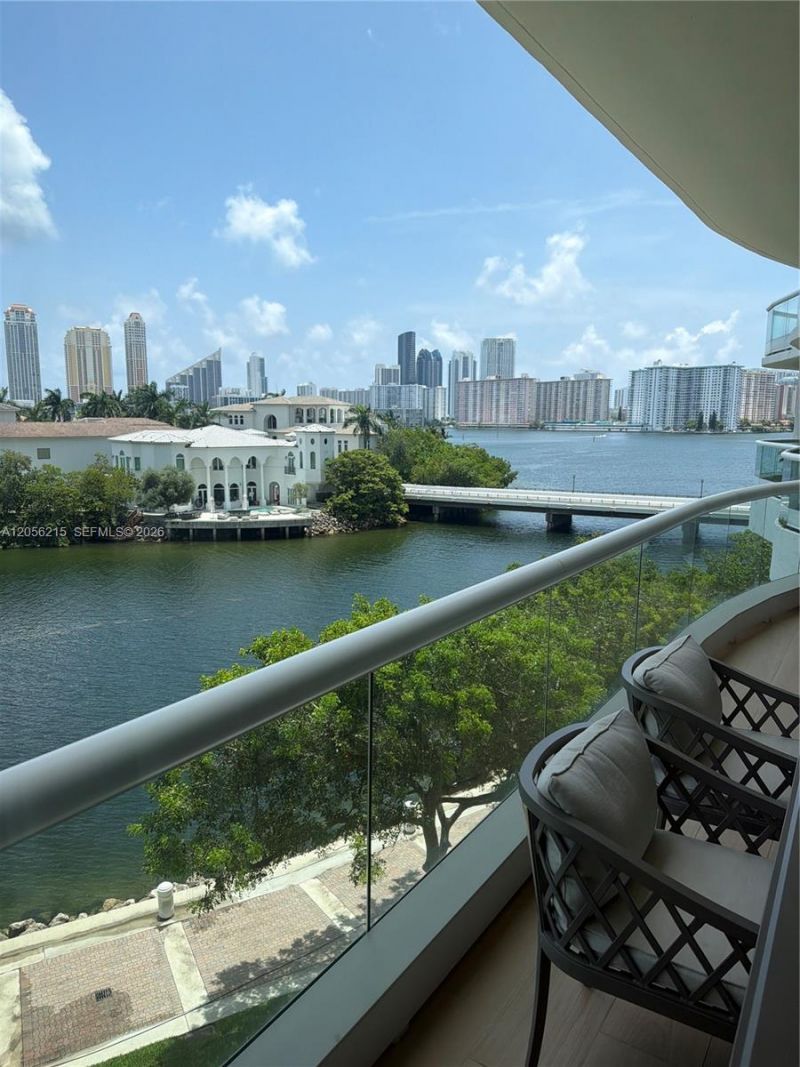 6000 Island Blvd, Unit 402, Aventura, FL 33160 Photo