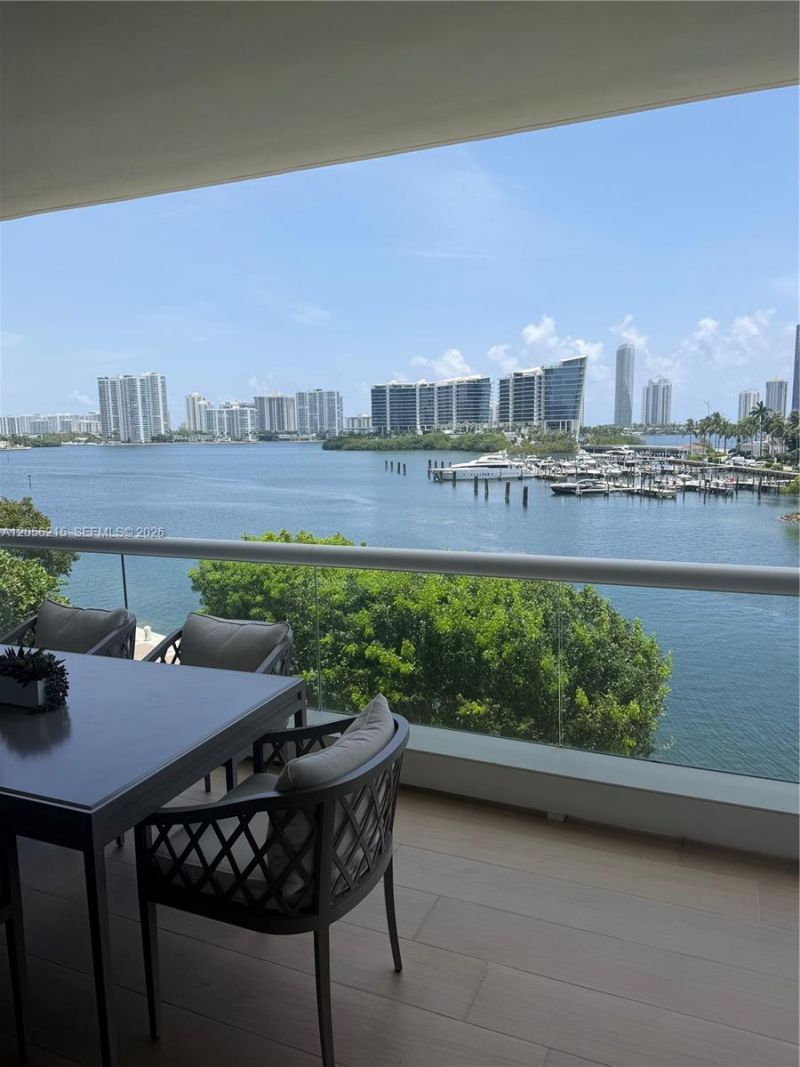6000 Island Blvd, Unit 402, Aventura, FL 33160 Photo