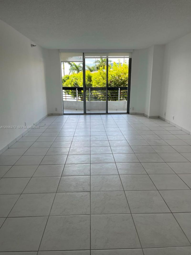 19101 NE 36th Ct , Unit 304, Aventura, FL 33180 Photo