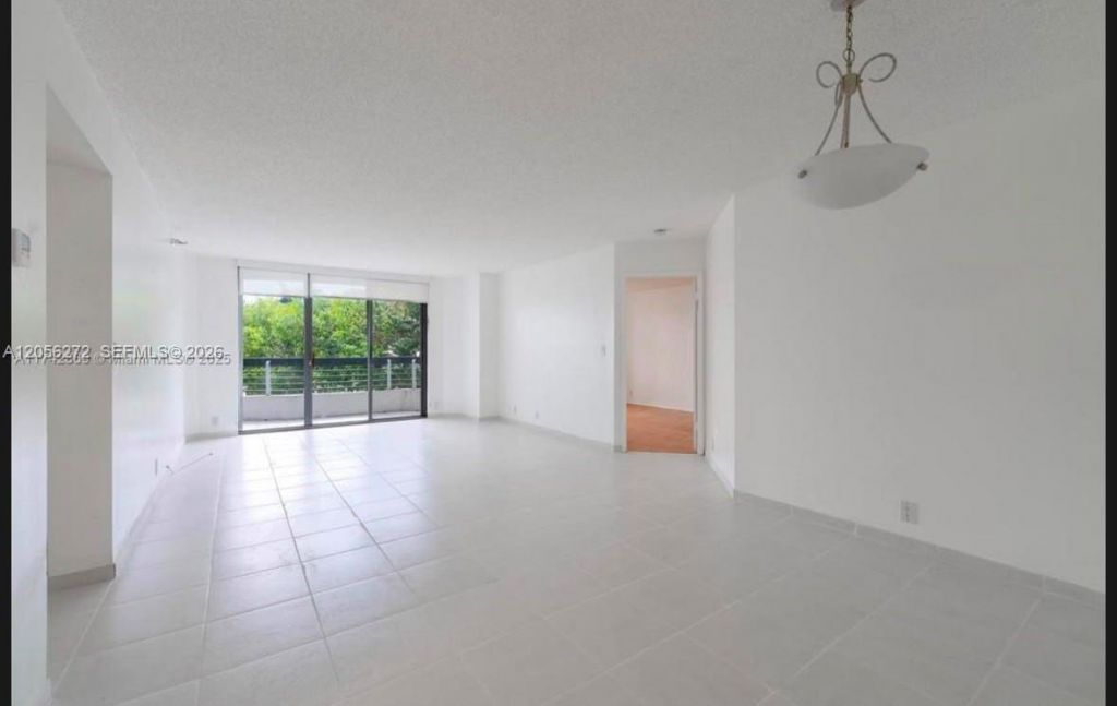19101 NE 36th Ct , Unit 304, Aventura, FL 33180 Photo