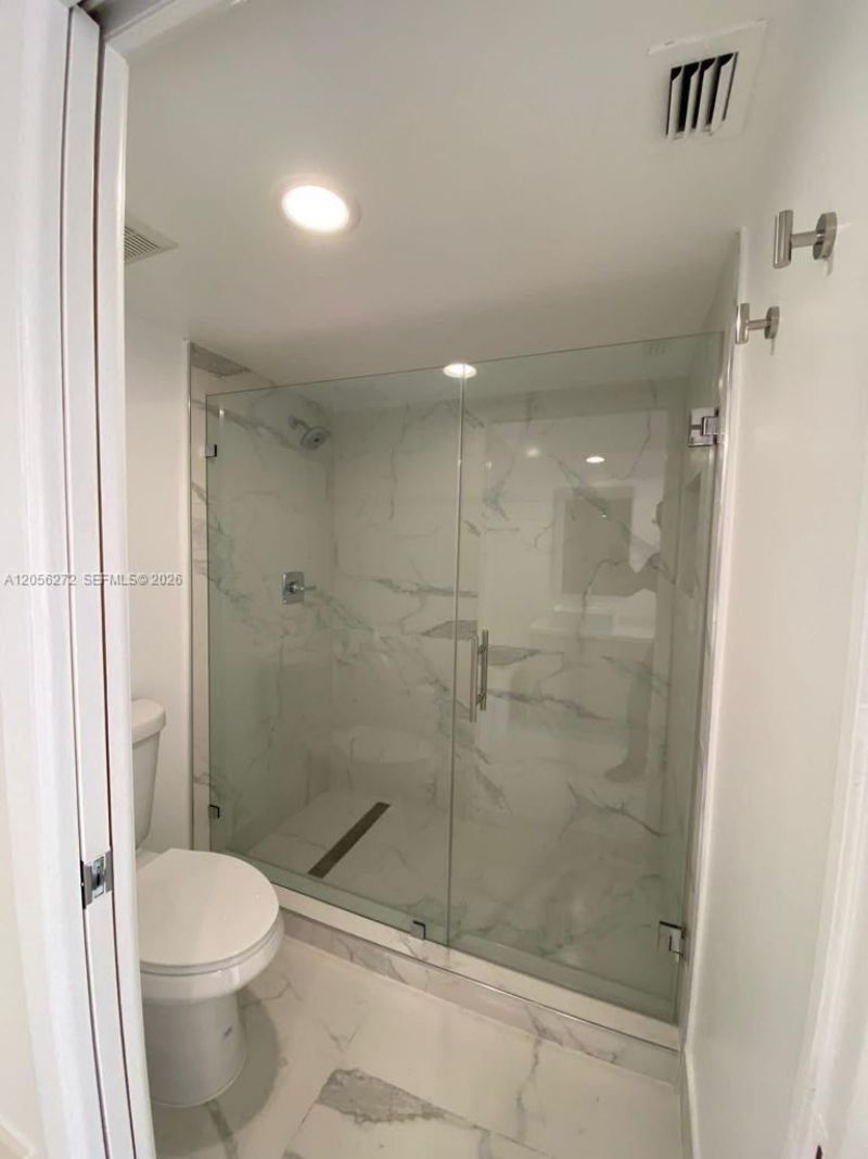 19101 NE 36th Ct , Unit 304, Aventura, FL 33180 Photo