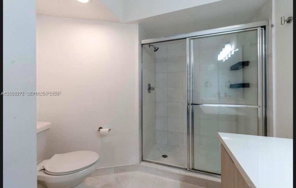 19101 NE 36th Ct , Unit 304, Aventura, FL 33180 Photo