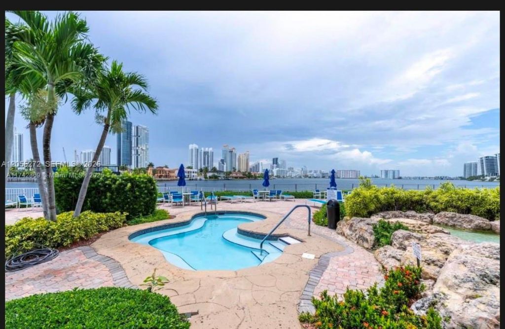 19101 NE 36th Ct , Unit 304, Aventura, FL 33180 Photo
