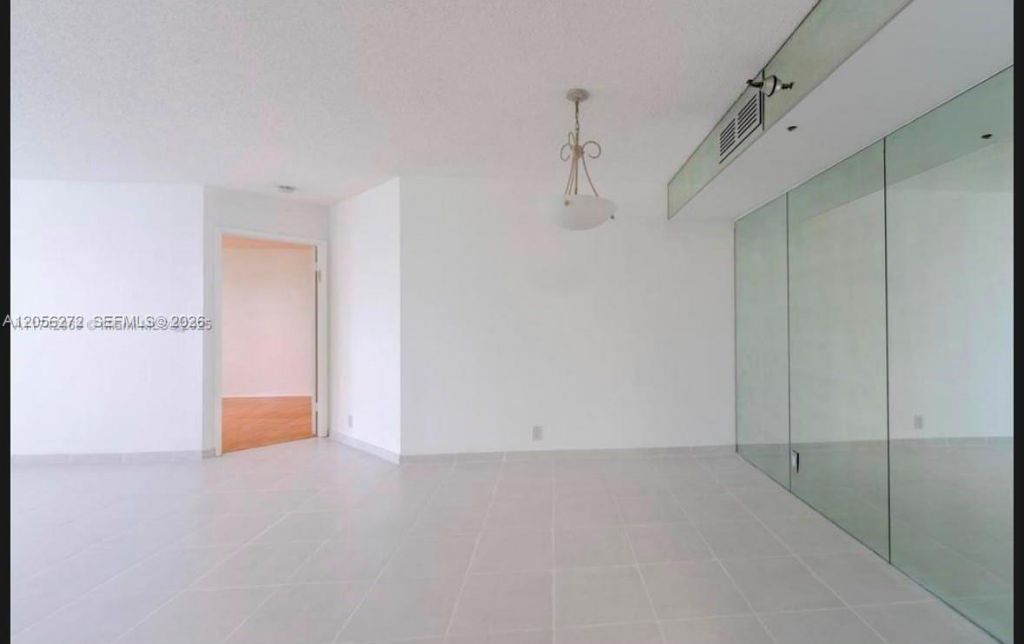 19101 NE 36th Ct , Unit 304, Aventura, FL 33180 Photo