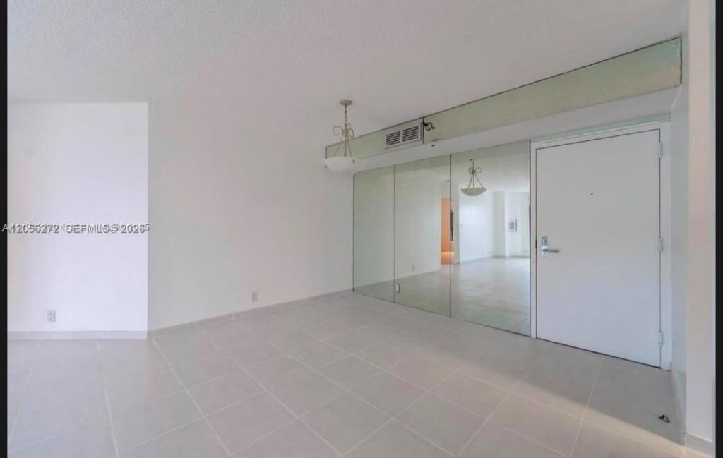 19101 NE 36th Ct , Unit 304, Aventura, FL 33180 Photo