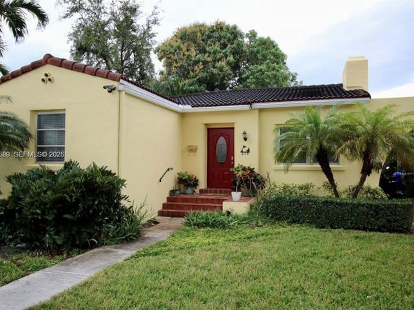 510 NE 72nd St , Miami, FL 33138