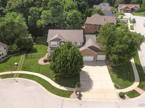 905 Chevalier Lane, O'Fallon, IL 62269
