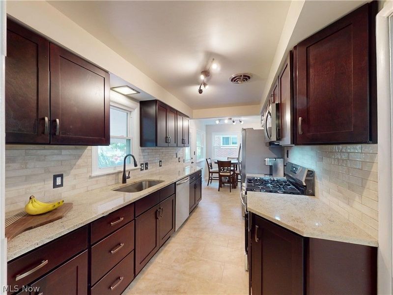 1791 Kapel Drive, Euclid, OH 44117 Photo 8