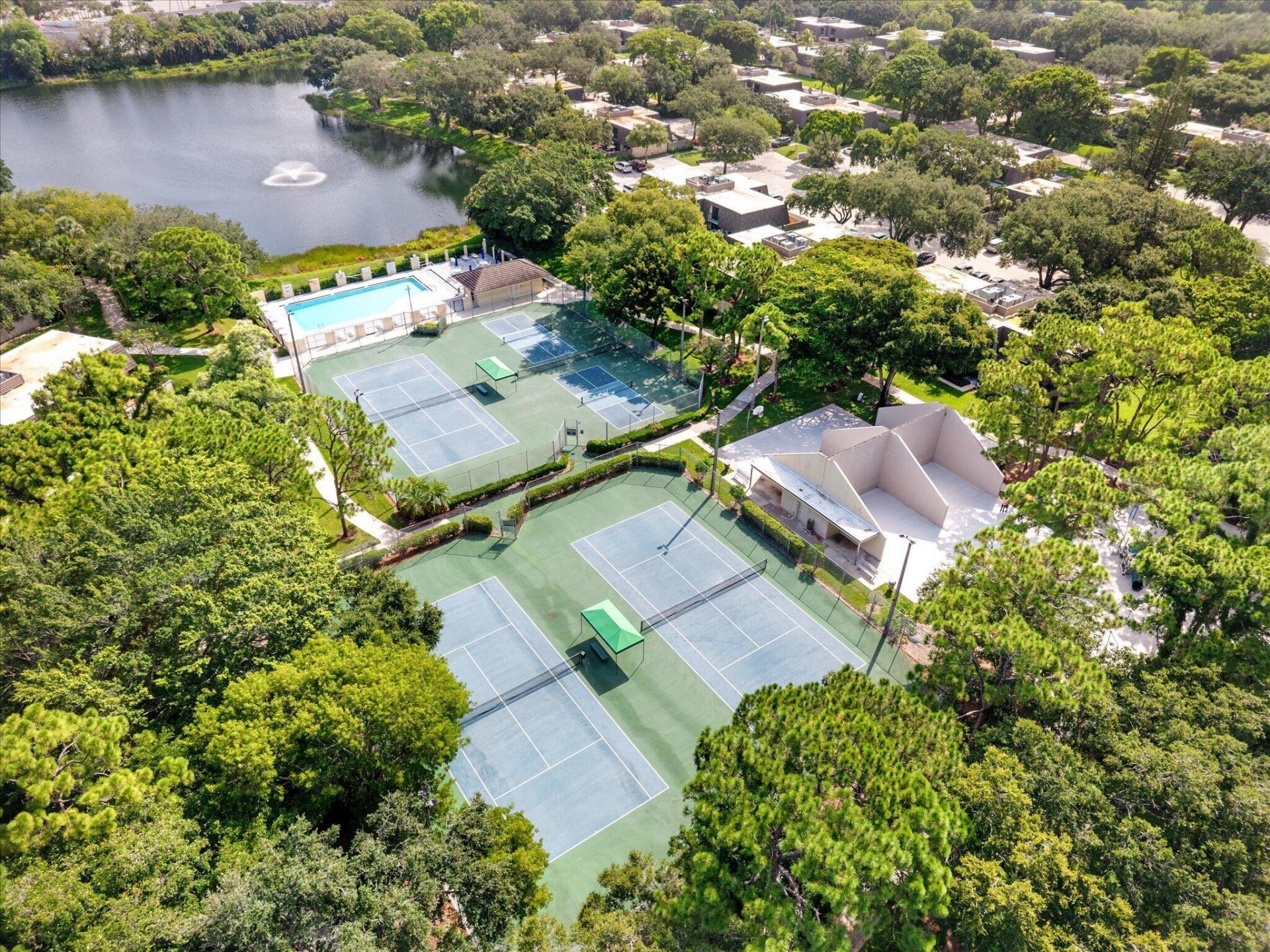 4 Glengary Road, Palm Beach Gardens, FL 33418 Photo