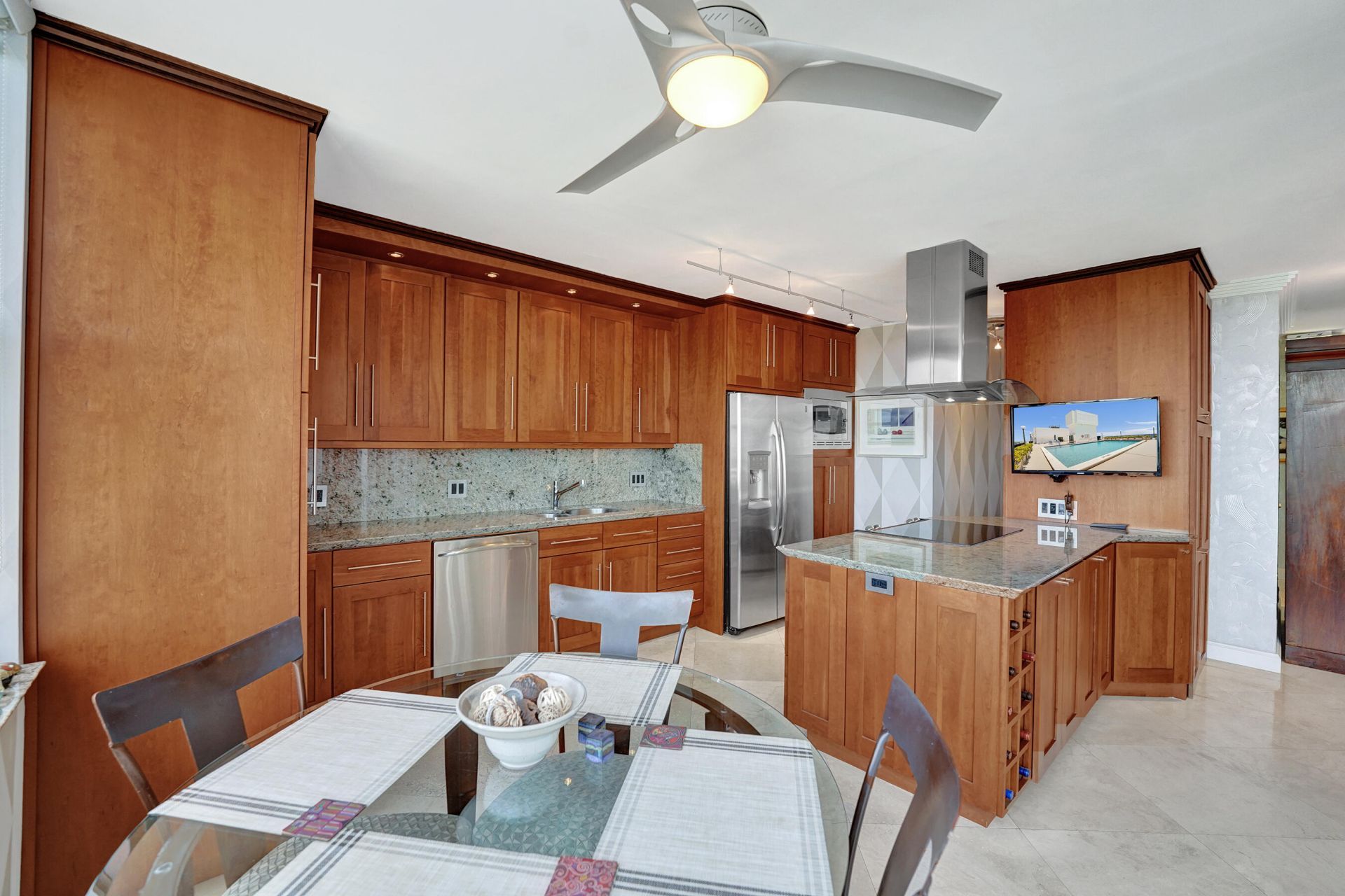 936 Intracoastal Drive, Unit 22C, Fort Lauderdale, FL 33304 Photo