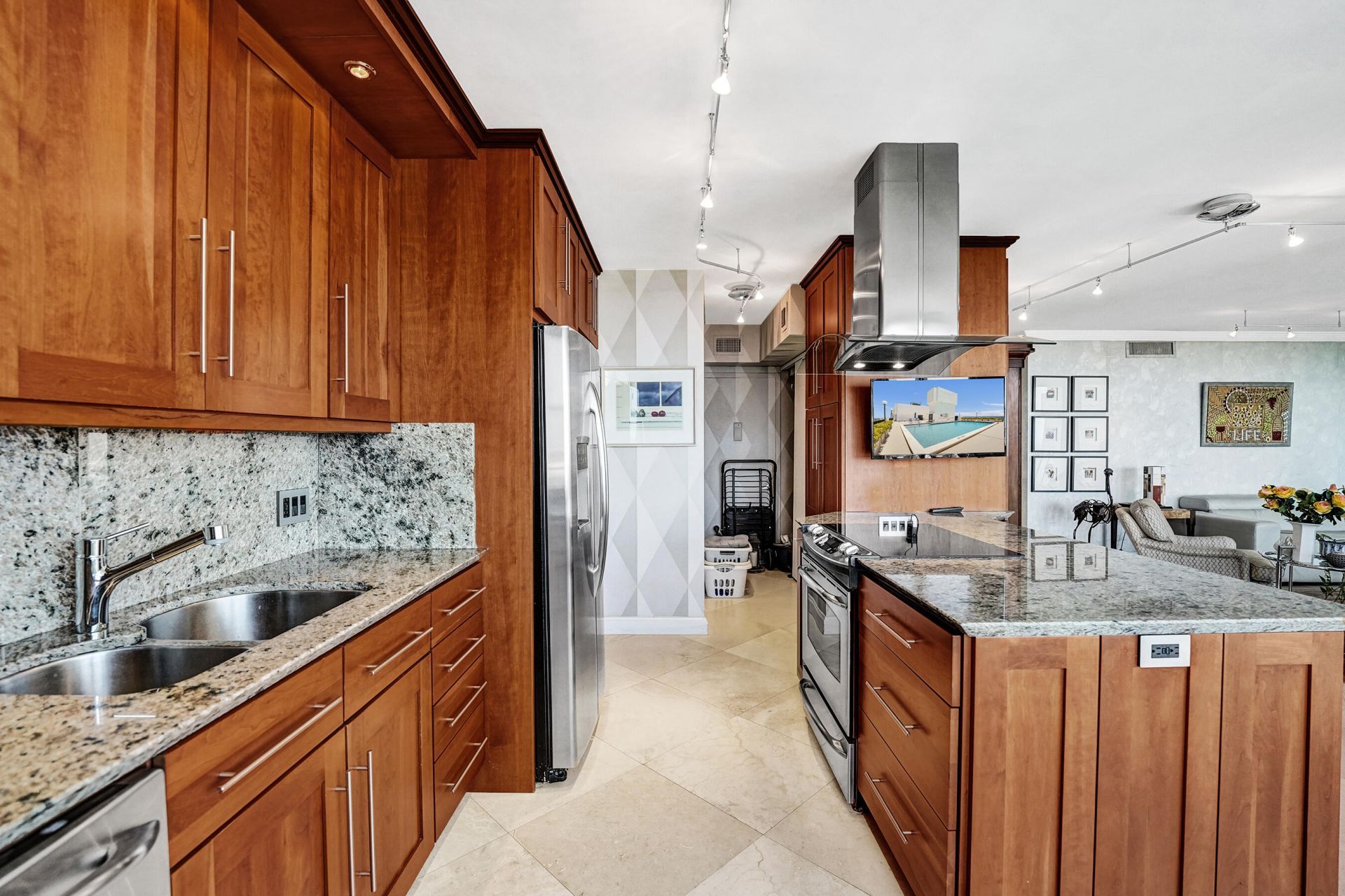 936 Intracoastal Drive, Unit 22C, Fort Lauderdale, FL 33304 Photo