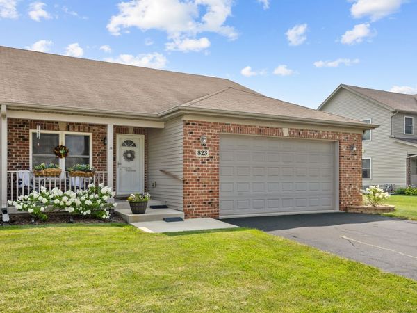 823 Karen Drive , Unit 823, Hampshire, IL 60140