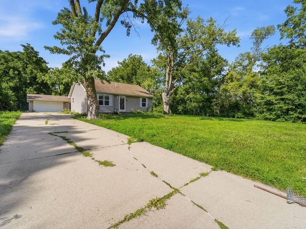 346 E Titus Avenue , Des Moines, IA 50315