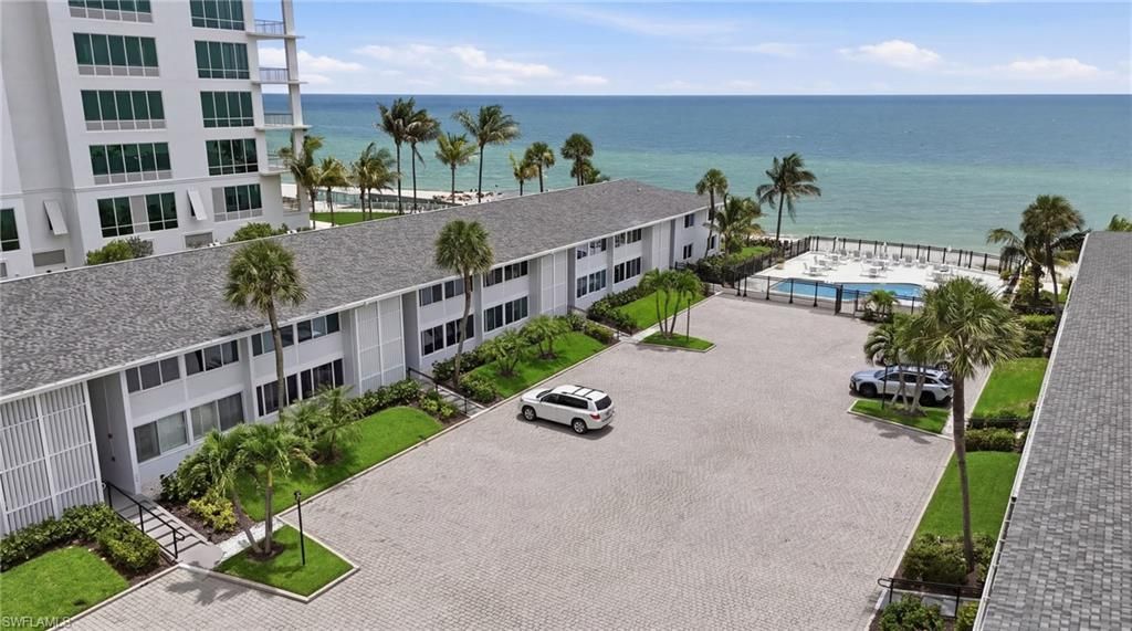 1065 Gulf Shore Blvd N, Unit 108, Naples, FL 34102 Photo