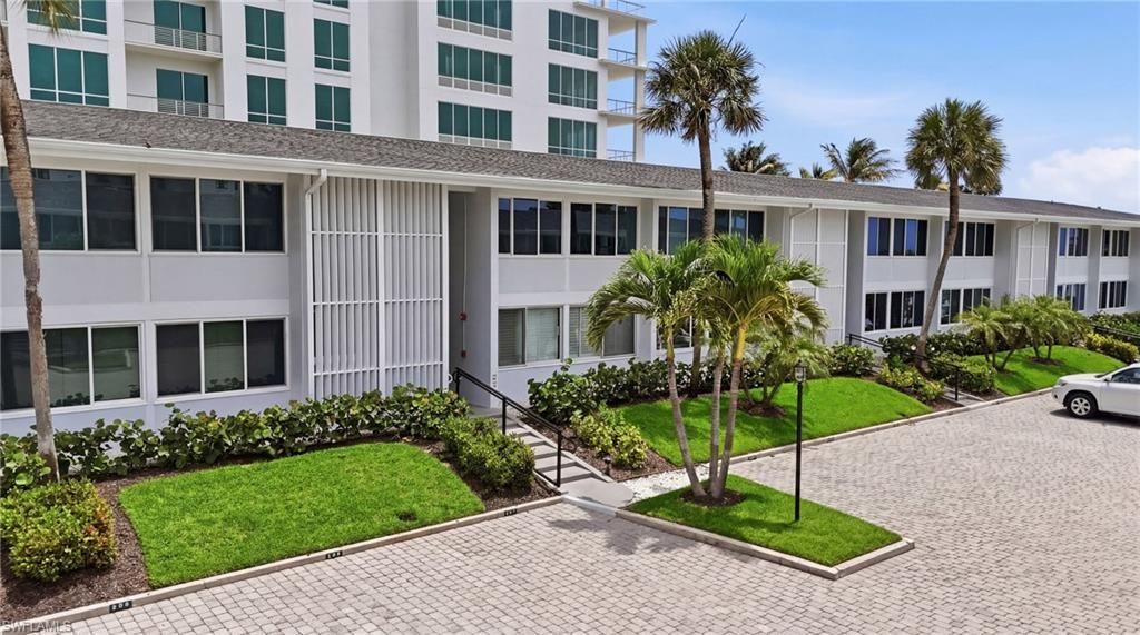 1065 Gulf Shore Blvd N, Unit 108, Naples, FL 34102 Photo