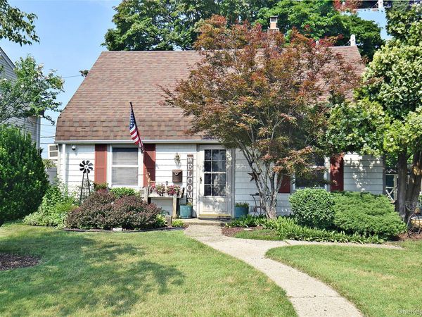 48 Barnyard Lane, Levittown, NY 11756