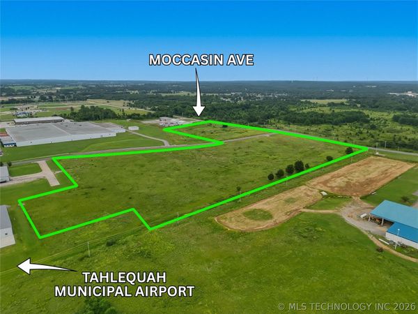 900 Airport Parkway , Tahlequah, OK 74464