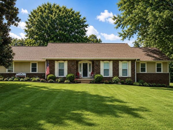 55 Hillcrest Dr , Lexington, TN 38351