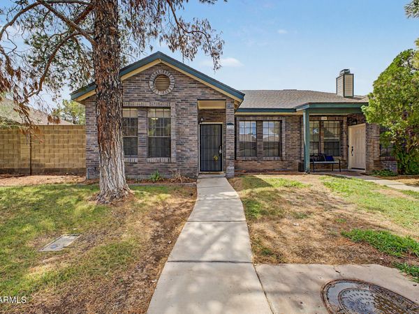 118 N HERITAGE Drive, Gilbert, AZ 85234