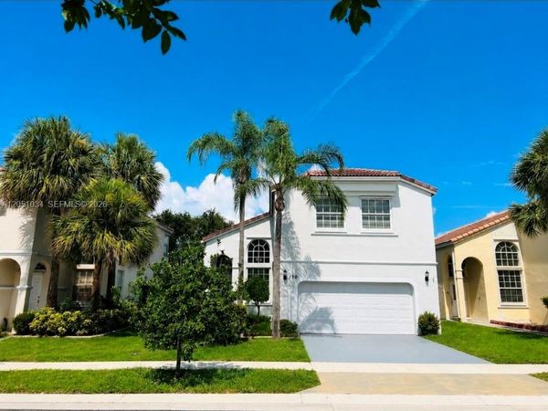 150 NW 151st Ave , Pembroke Pines, FL 33028