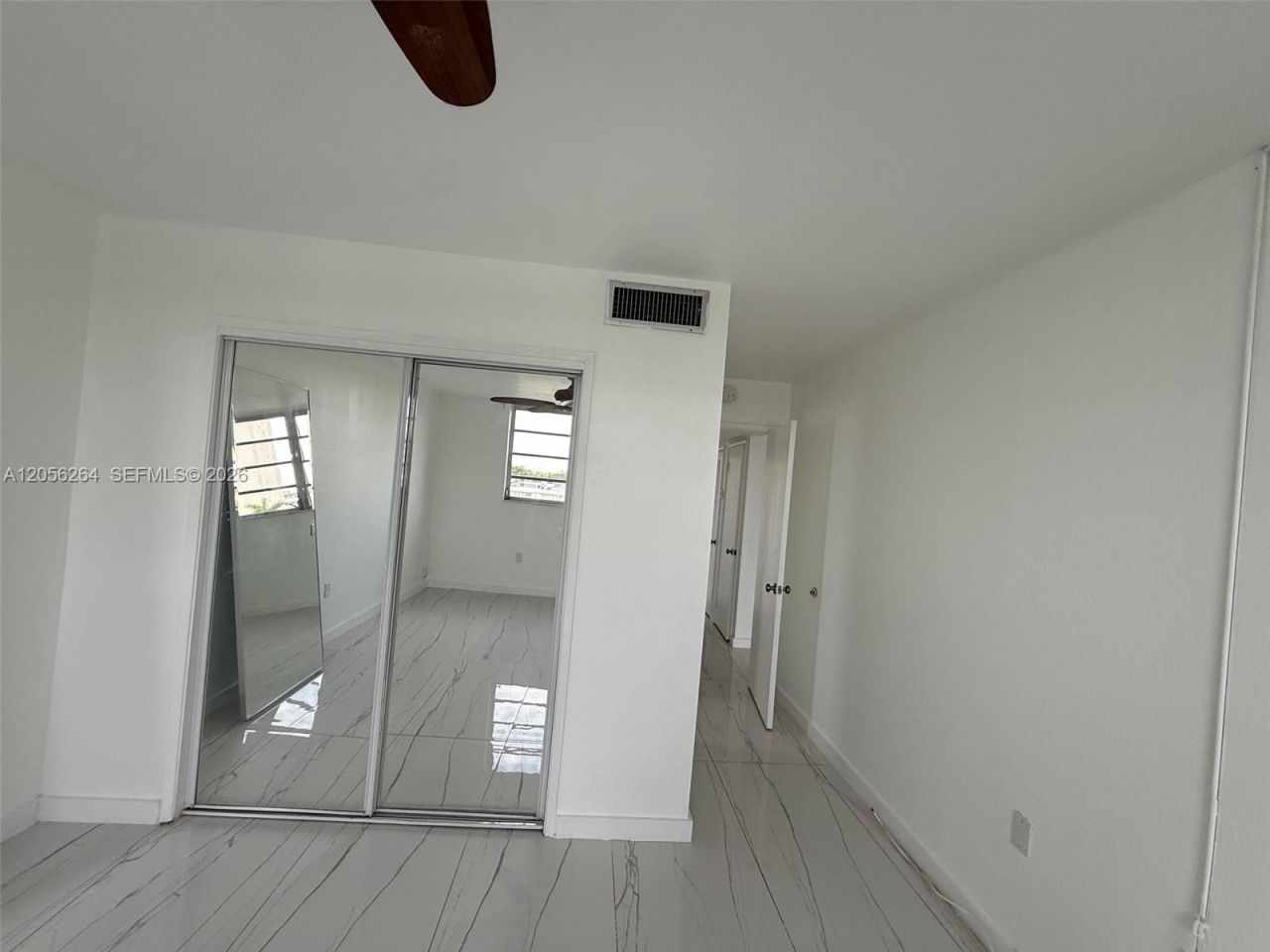 1700 NE 191st St, Unit 510, Miami, FL 33179 Photo