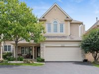 2419 Woodglen Drive, Aurora, IL 60502 primary photo
