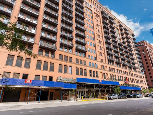 165 N Canal Street , Unit 809, Chicago, IL 60606