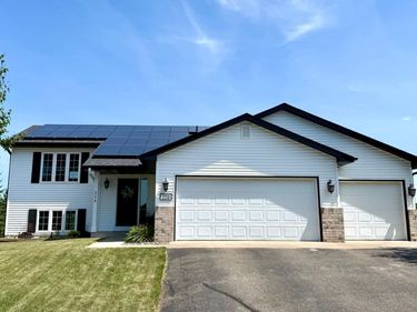 206 Spring Wheat Drive, Dundas, MN 55019