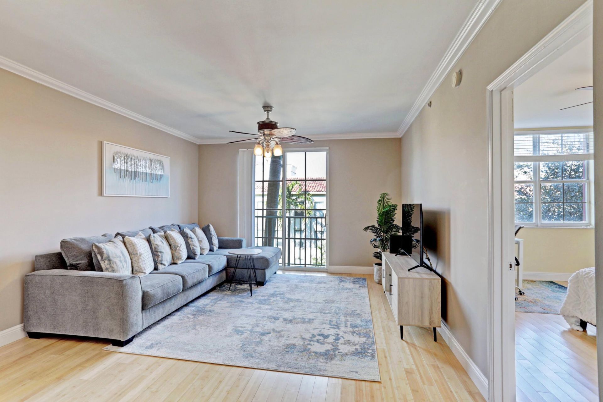 630 S Sapodilla Avenue S, Unit 321, West Palm Beach, FL 33401 Photo