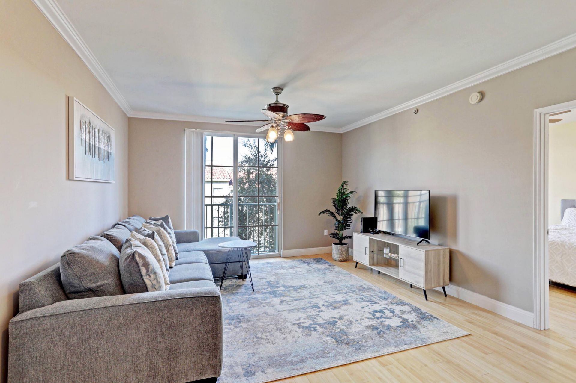630 S Sapodilla Avenue S, Unit 321, West Palm Beach, FL 33401 Photo