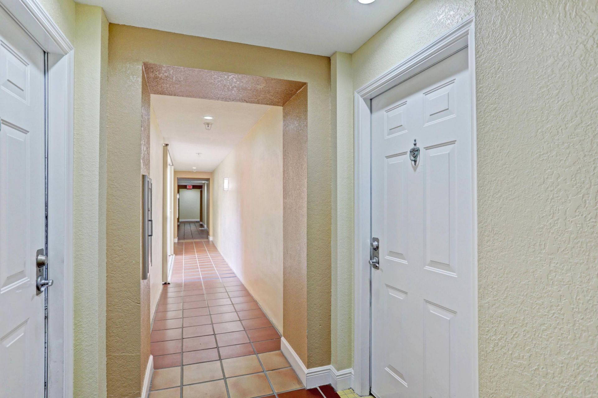 630 S Sapodilla Avenue S, Unit 321, West Palm Beach, FL 33401 Photo