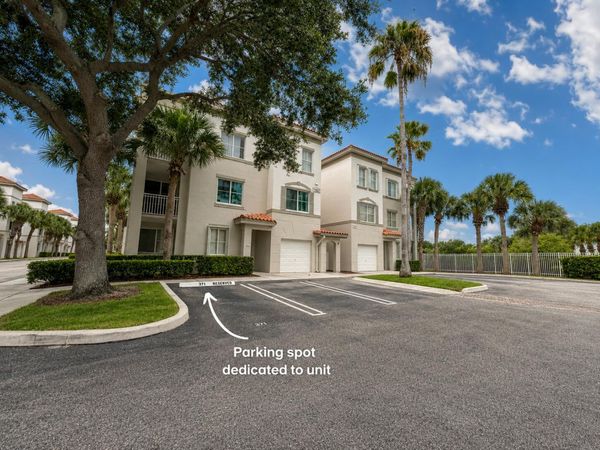 11023 Legacy Lane, Unit 301, Palm Beach Gardens, FL 33410