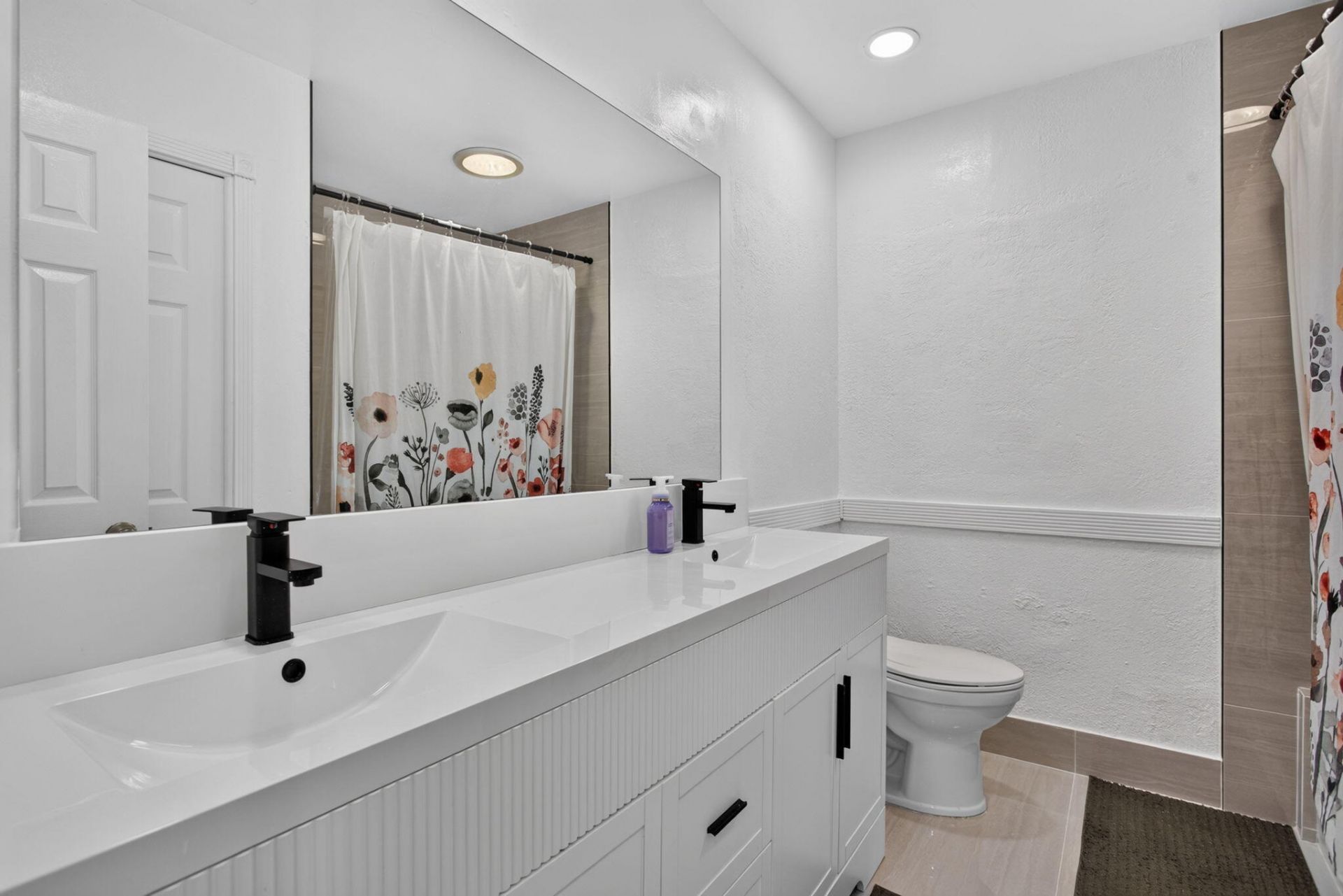 7355 NW 83rd Avenue, Tamarac, FL 33321 Photo