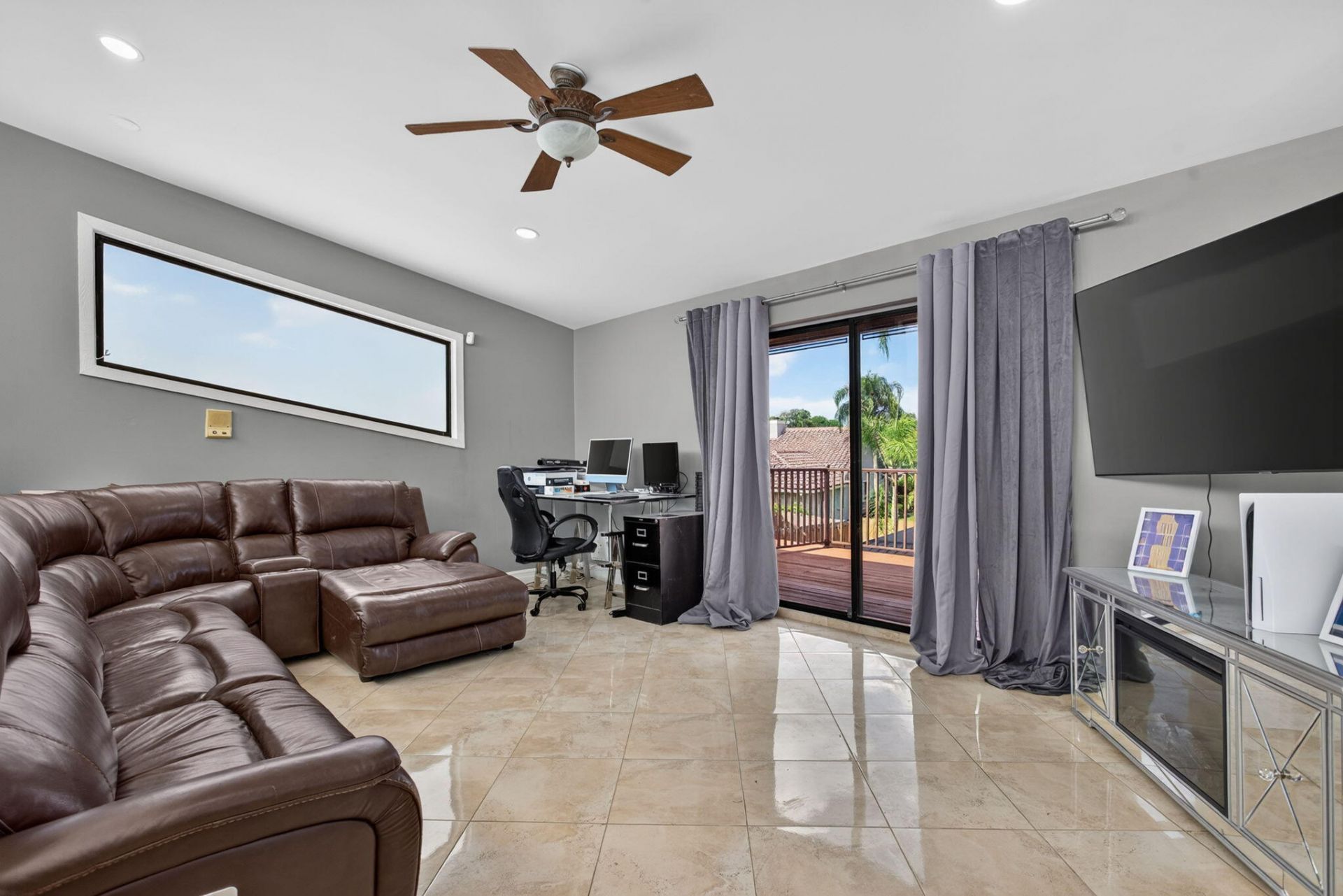 7355 NW 83rd Avenue, Tamarac, FL 33321 Photo