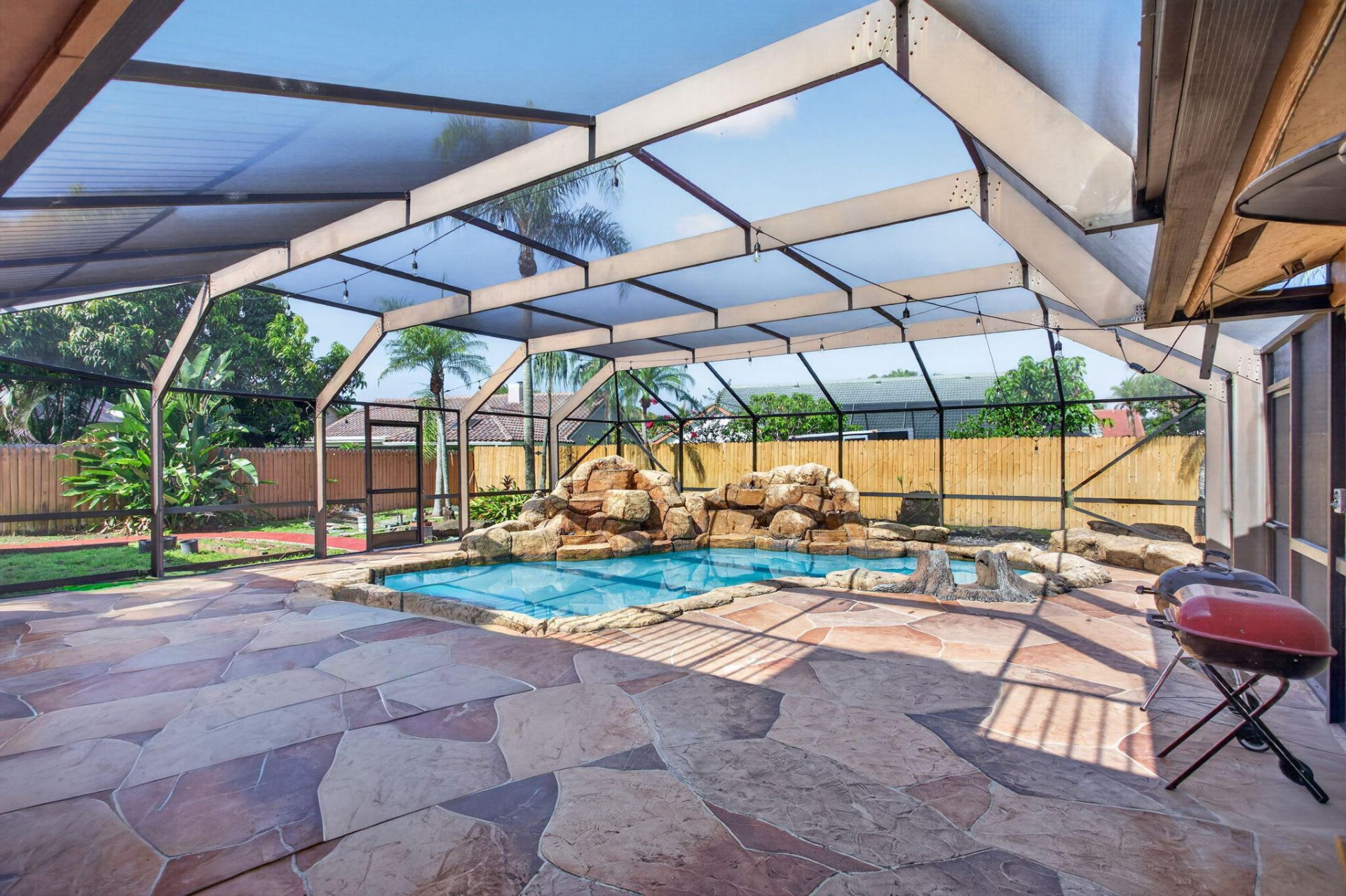 7355 NW 83rd Avenue, Tamarac, FL 33321 Photo