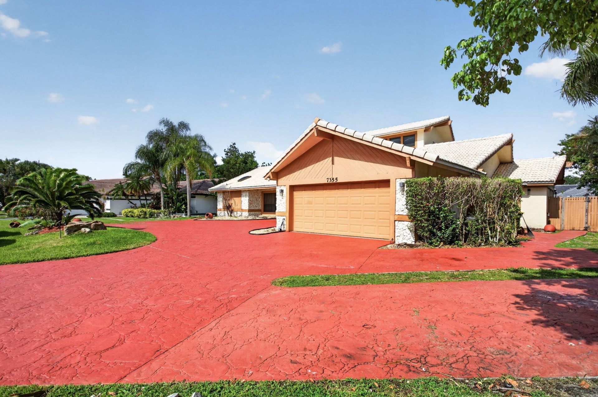 7355 NW 83rd Avenue, Tamarac, FL 33321 Photo