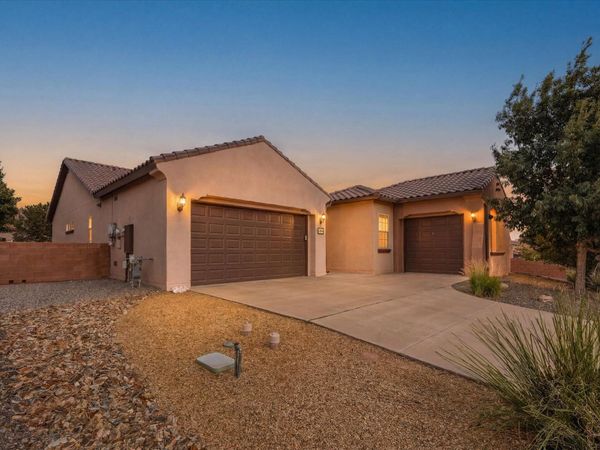 40 Vista Hermosa Place NE, Rio Rancho, NM 87124