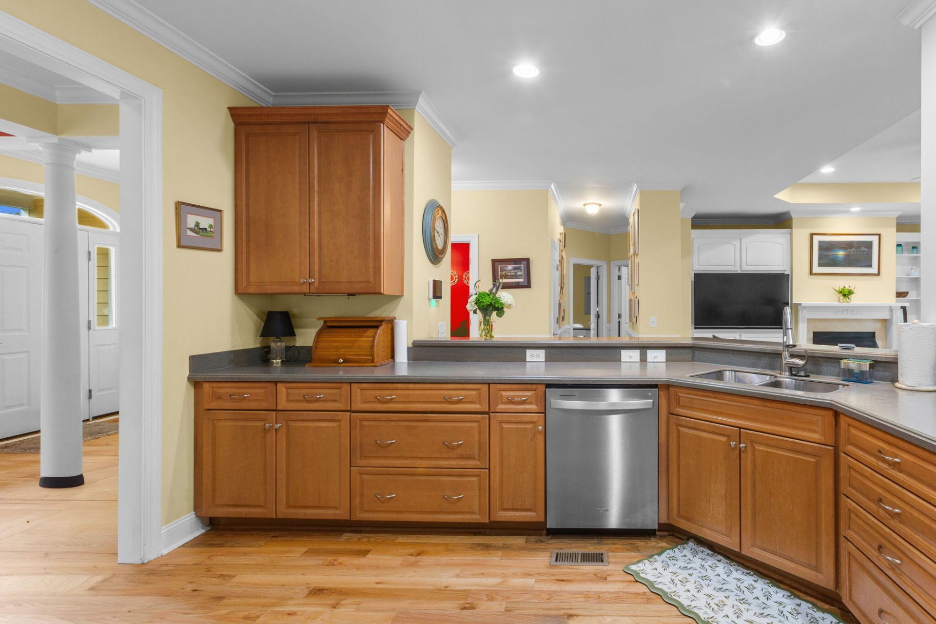 1019 Englewood Court Photo 14
