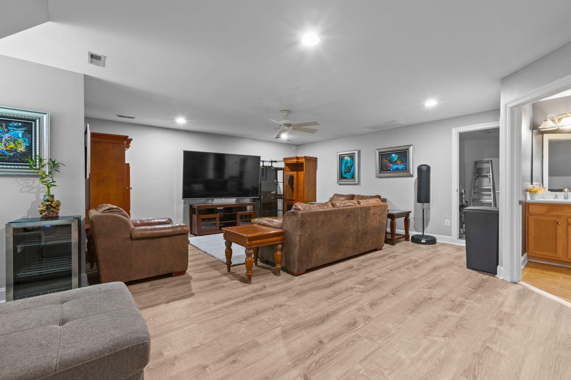 1019 Englewood Court Photo 35