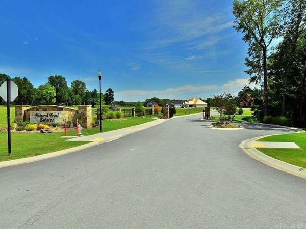 115 Timberland Trail , Maumelle, AR 72113